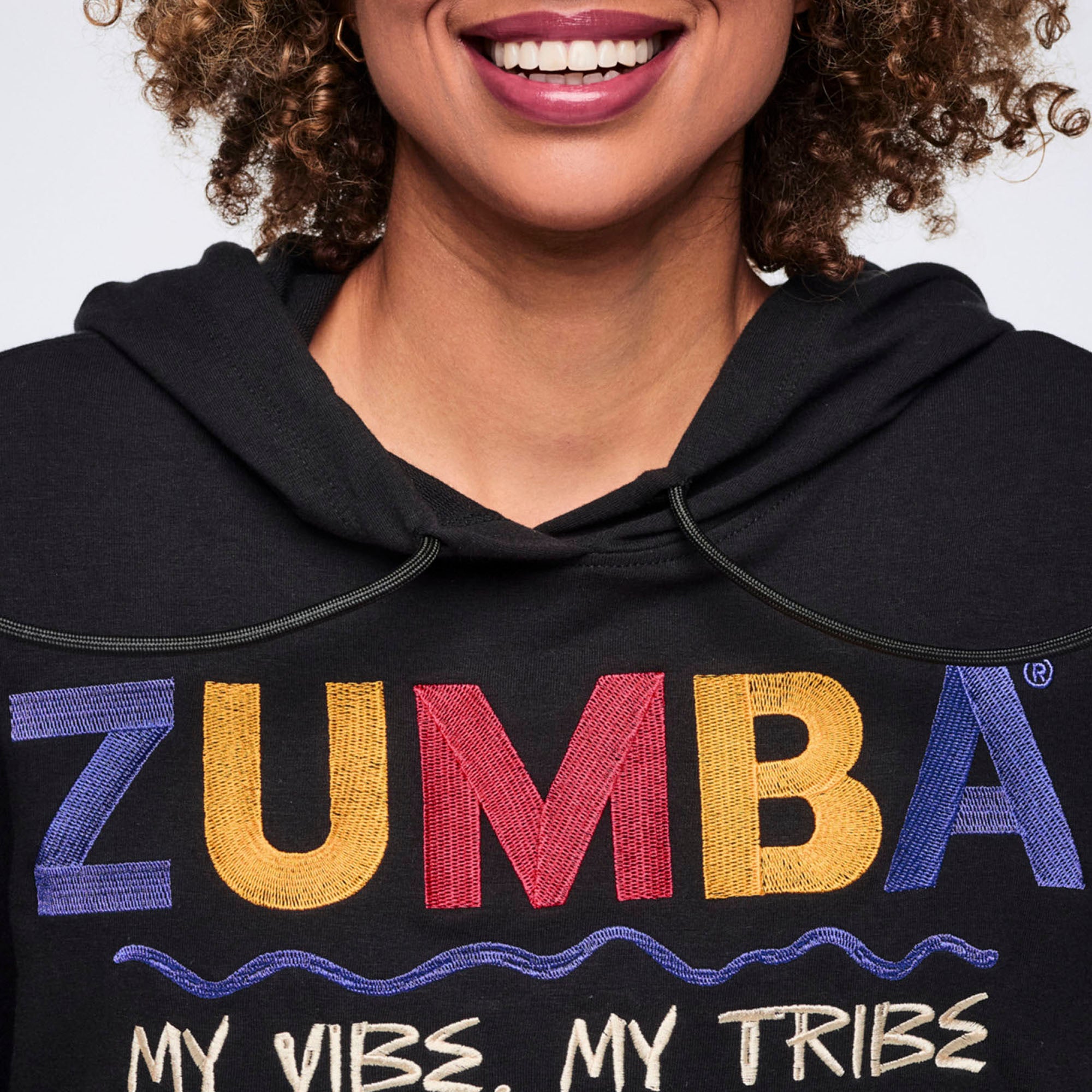 Wildbeat Short Sleeve Crop Pullover Hoodie עליונית זומבה