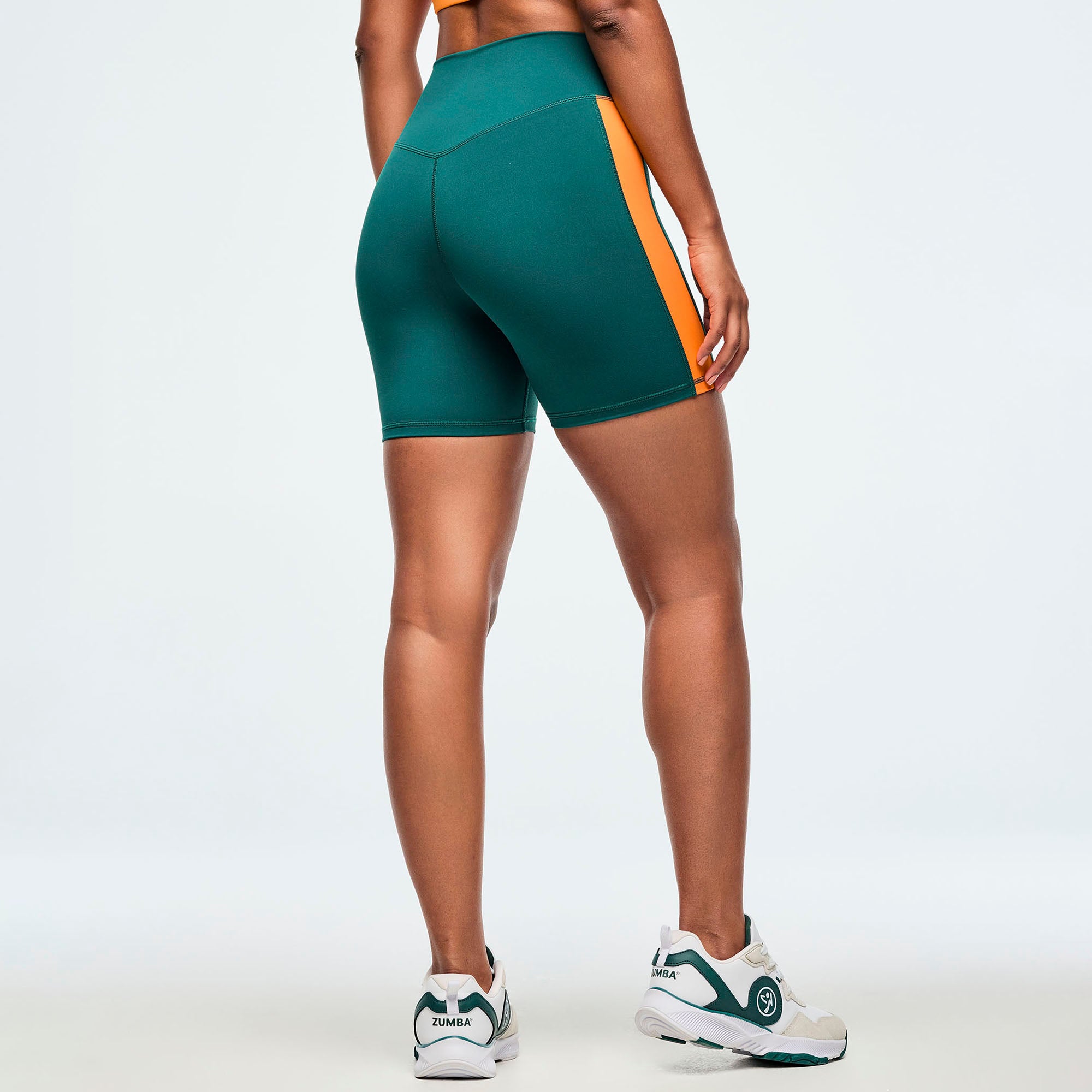 Class of 2001 Ultra High Rise Biker Shorts GREEN בייקר זומבה