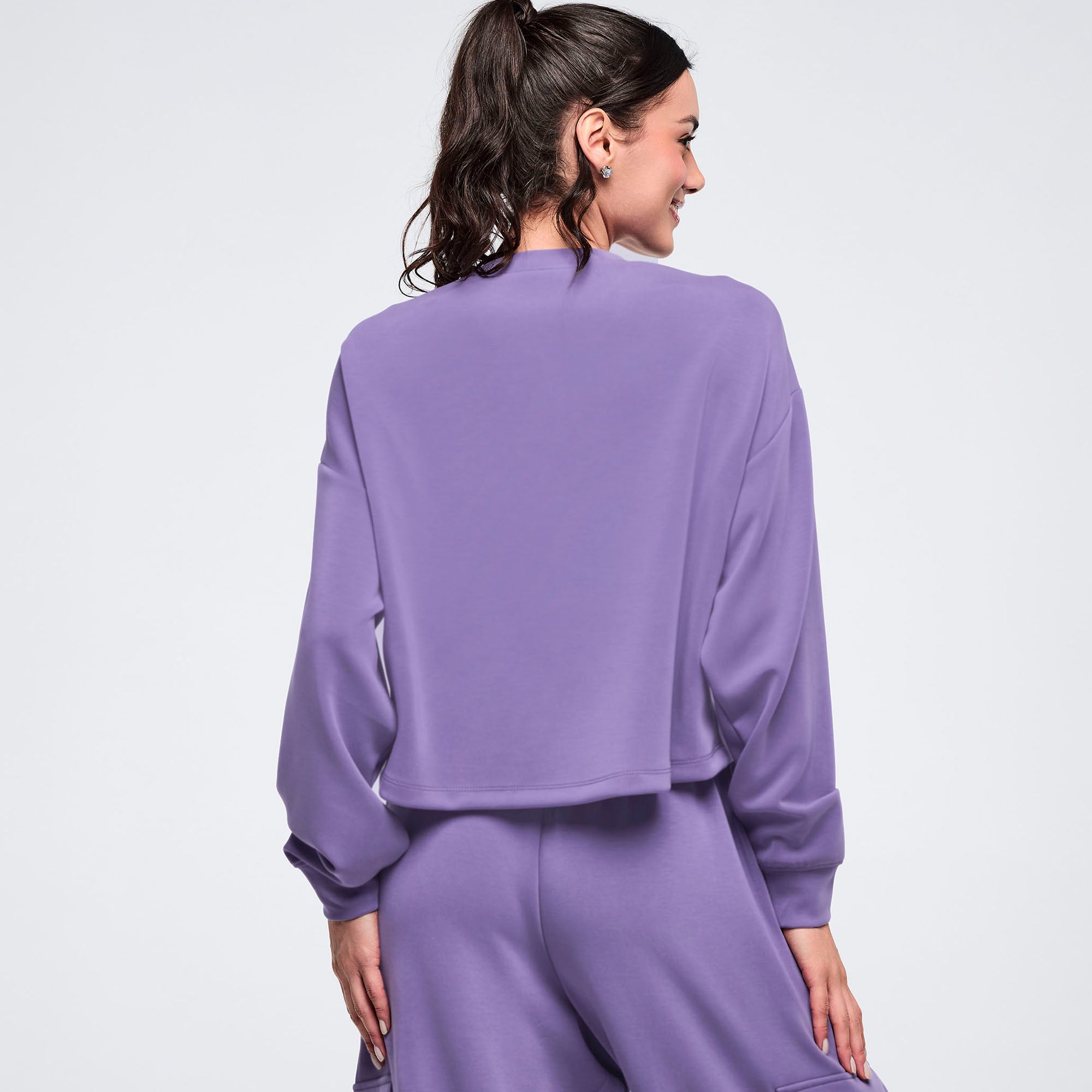 Pastel Modal Long Sleeve Oversized Crop Top עליונית זומבה